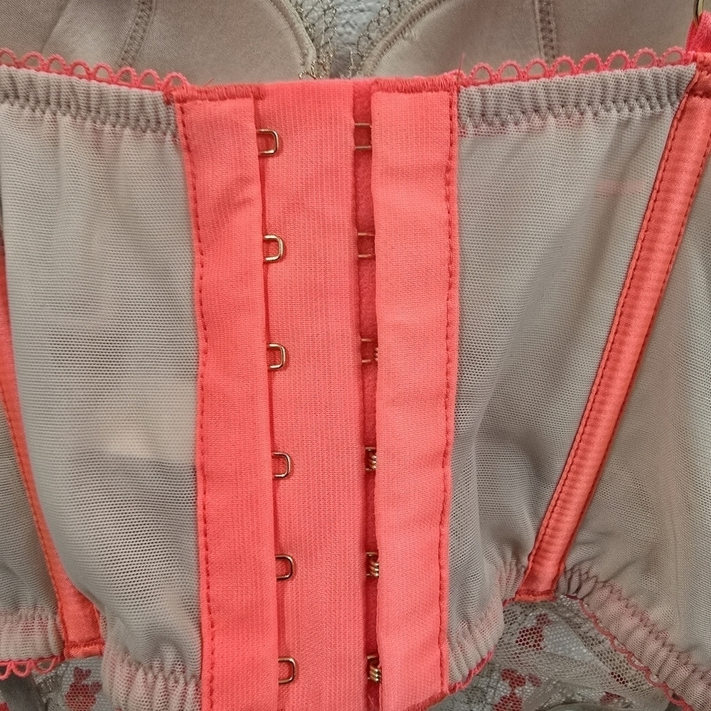 Victoria's Secret Bra Dream Angels Lightly-Lined Hert- Embrifery Size 34DD - Picture 11 of 15